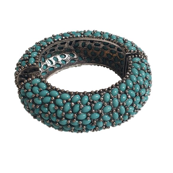 Unbranded Jewelry - Style Hinged Silver Bracelet With Faux Turquoise Beads Magnetic Clam Closure
